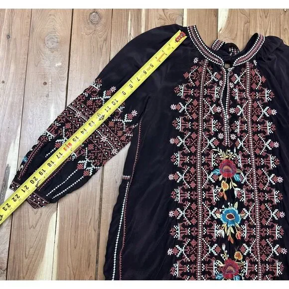 Johnny Was Workshop Womens Small Silk Embroidered Blouse Style W10719-8 Floral